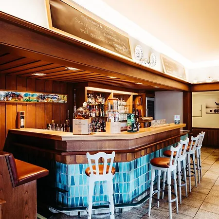 Hoher Knochen - Ruhe & Hotell Winterberg