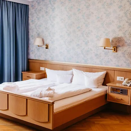 Hoher Knochen - Ruhe & Hotell