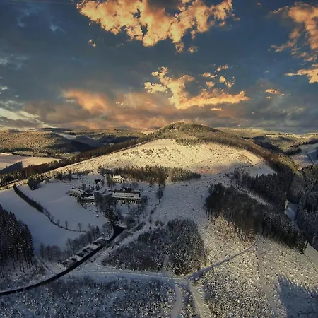 Hoher Knochen - Ruhe & Ξενοδοχείο 4*